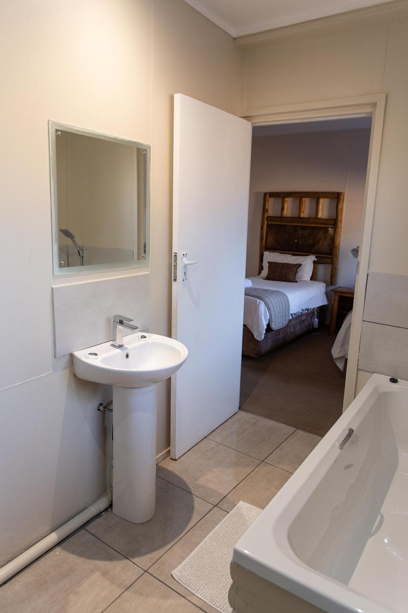 Riverside Lodge & Conference Center Aliwal North Extérieur photo
