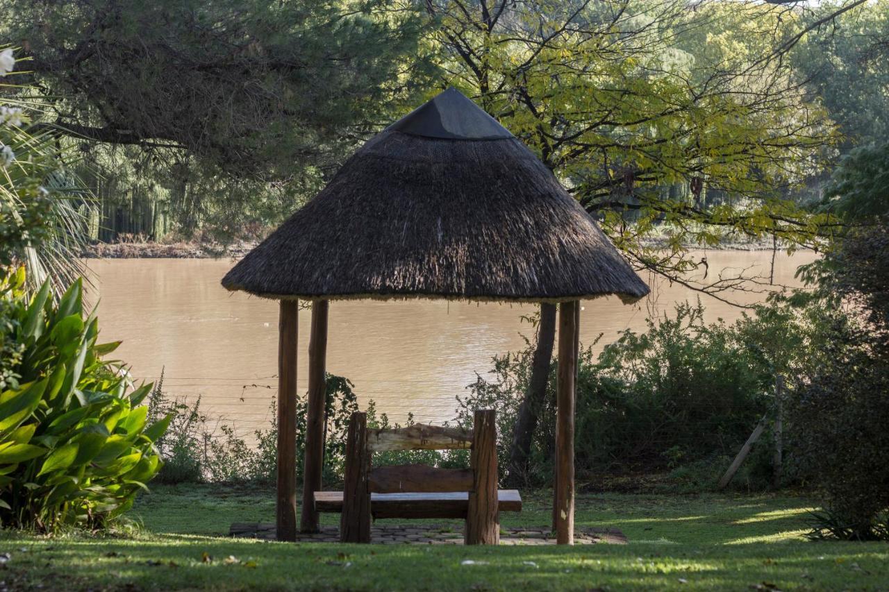 Riverside Lodge & Conference Center Aliwal North Extérieur photo