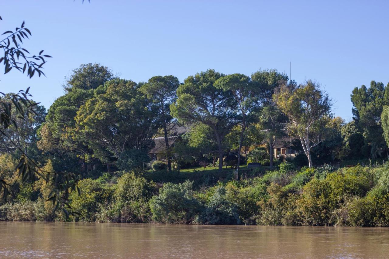 Riverside Lodge & Conference Center Aliwal North Extérieur photo