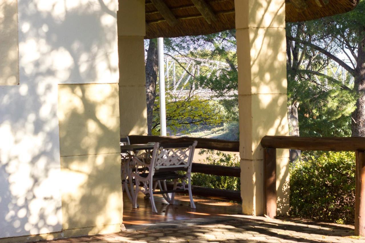 Riverside Lodge & Conference Center Aliwal North Extérieur photo